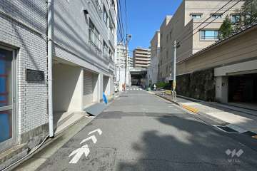 敷地北東側の前面道路

