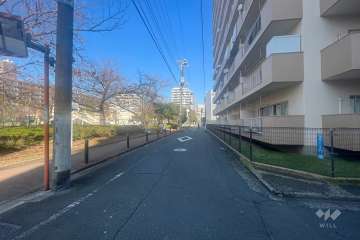 敷地南西側の前面道路