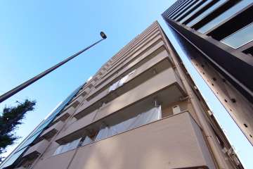 五反田コーポビアネーズの外観（南西側から）