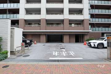 敷地内駐車場（屋外平面式）