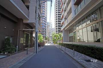 敷地北西側の前面道路