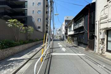 敷地北側の前面道路
