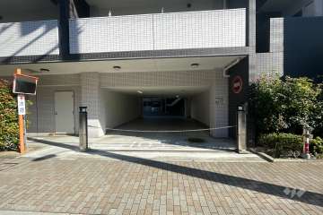 敷地内駐車場（屋内機械式）