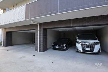 敷地内駐車場（屋内平面式）