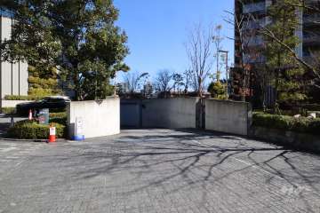 駐車場の出入り口