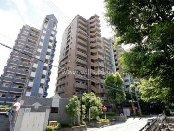 グランドメゾン宝塚の外観（北東側から）