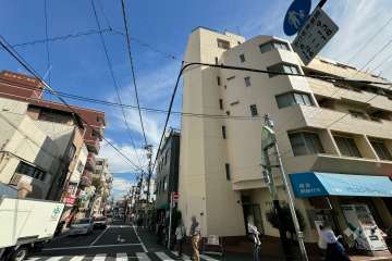 ドウエル旗の台の外観（北西側から）