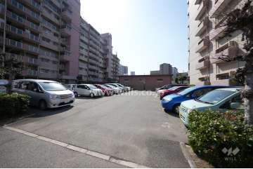 駐車場出入り口