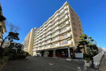 潮路北第１ハイツ６８号棟の外観（南東側から）