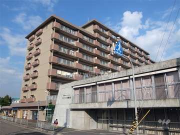 サン伊丹駅前ハイツB棟の外観（南西側から）