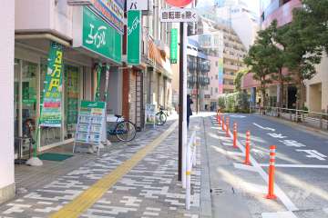 敷地南側の前面道路