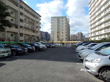 敷地内駐車場（屋外平面式）