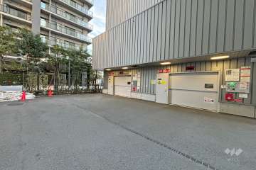 敷地内駐車場（屋内機械式）