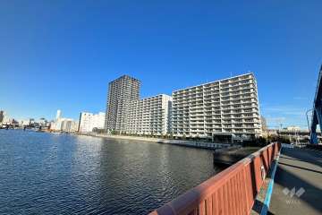 シティテラス品川イーストの外観(南西側から)