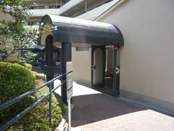 エントランス（オートロック付き）