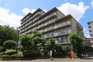 伊丹春日丘アーバンコンフォートA棟の外観（北東側から）