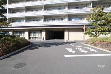 駐車場の出入り口