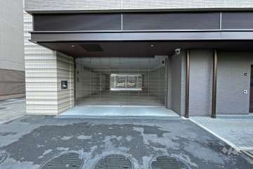 敷地内駐車場（リングシャッター付き）