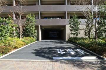 駐車場の出入り口