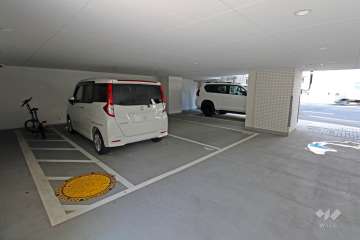 敷地内駐車場（屋内平面式）