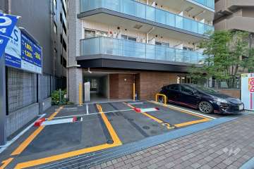 敷地内駐車場（屋外平面式）とコインパーキング