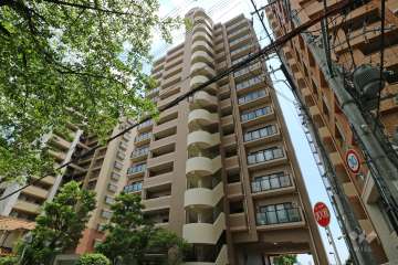 藤和宝塚ホームズ弐番館の外観（北西側から）
