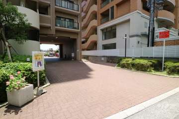 駐車場入り口