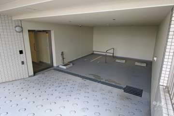 敷地内駐車場（屋内平面式）