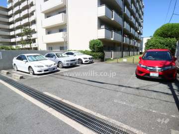 敷地内駐車場（屋外平面式）