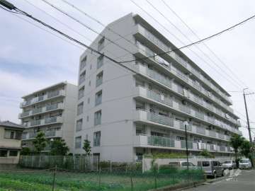 伊丹野間ダイヤハイツの外観（南西側から）