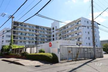 伊丹野間ダイヤハイツの外観（北東側から）