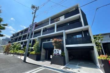 スカイコートグランメゾン御殿山の外観（南東側から）