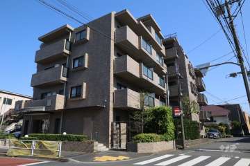 アールヴェール碑文谷の外観(北西側から)
