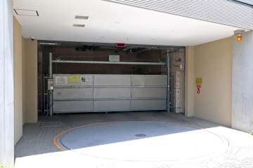 敷地内駐車場（屋内機械式）