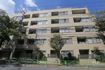 サンフル碑文谷碑さくら通りノースサイドの外観（南側から）