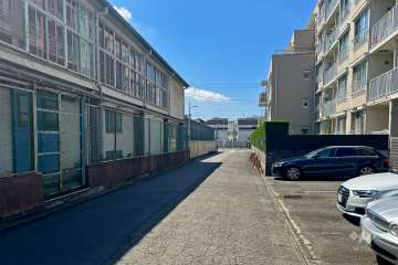 敷地東側の前面道路