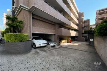 駐車場の出入り口・敷地内駐車場（屋内平面式・屋内機械式）