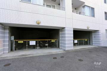 敷地内駐車場（屋内機械式）