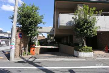 駐車場の出入り口