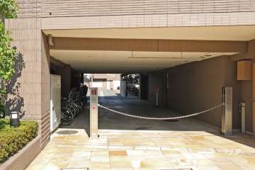 駐車場の出入り口