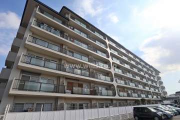 シティー逆瀬川の外観（北西側から）