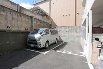 敷地内駐車場（屋外平面式）