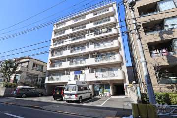 マンション都立大（碑文谷）の外観（南東側から）