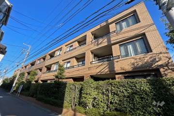 ライオンズマンション祐天寺の外観（南側から）