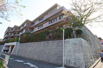 朝日エンブレム八雲台の外観(北東側から)