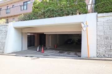 駐車場の出入り口　