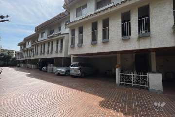 敷地内駐車場（屋内平面式）