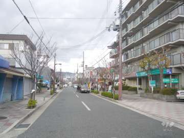周辺は区画の整った街並みです。