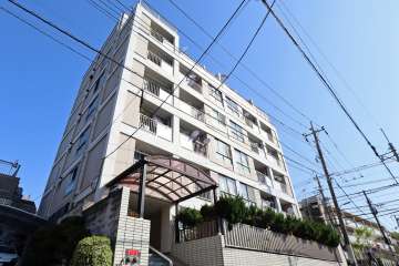 目黒第二コーポラスの外観(南西側)