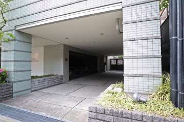 敷地内駐車場（屋内機械式）